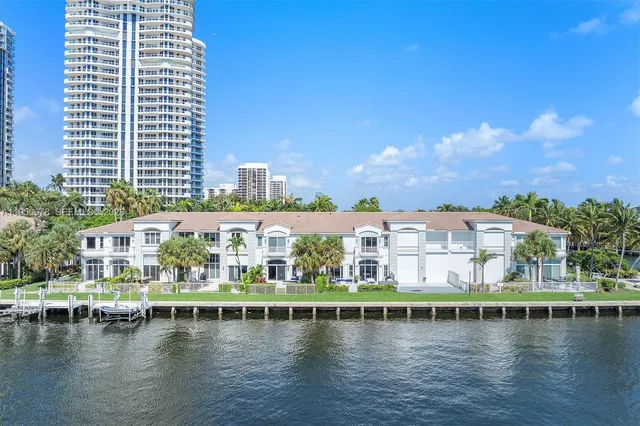 $13,000 | 21301 Northeast 38th Avenue, Unit 58, Aventura, FL 33180