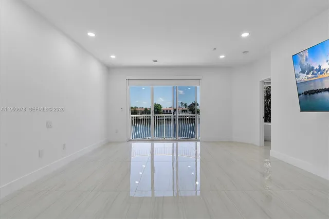 $13,000 | 21301 Northeast 38th Avenue, Unit 58, Aventura, FL 33180