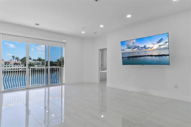 $13,000 | 21301 Northeast 38th Avenue, Unit 58, Aventura, FL 33180