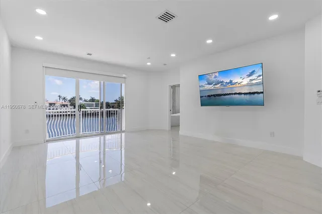 $13,000 | 21301 Northeast 38th Avenue, Unit 58, Aventura, FL 33180