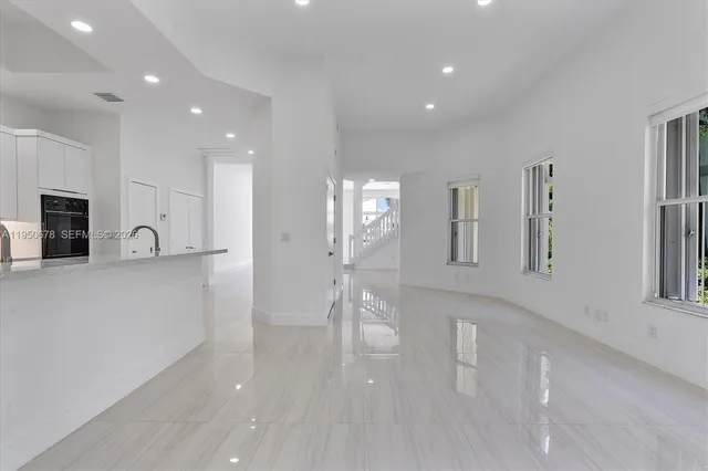 $13,000 | 21301 Northeast 38th Avenue, Unit 58, Aventura, FL 33180