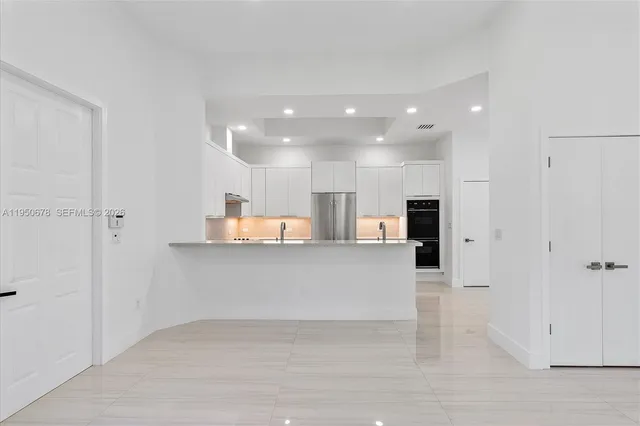 $13,000 | 21301 Northeast 38th Avenue, Unit 58, Aventura, FL 33180