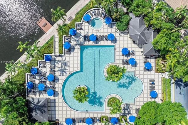 $13,000 | 21301 Northeast 38th Avenue, Unit 58, Aventura, FL 33180