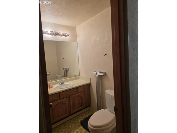 $350,000 | 1653 Ardendale Lane, Eugene, OR 97405