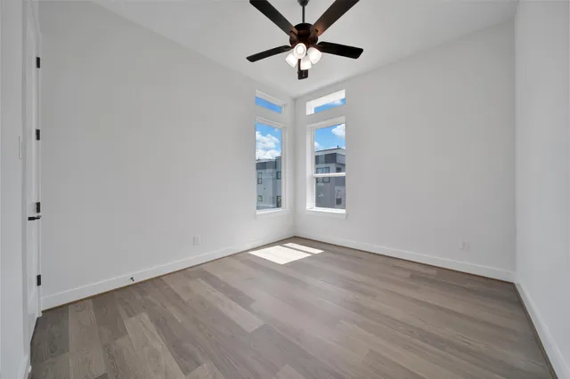 $754,990 | 4404 Anthony Court Lane, Seabrook, TX 77586