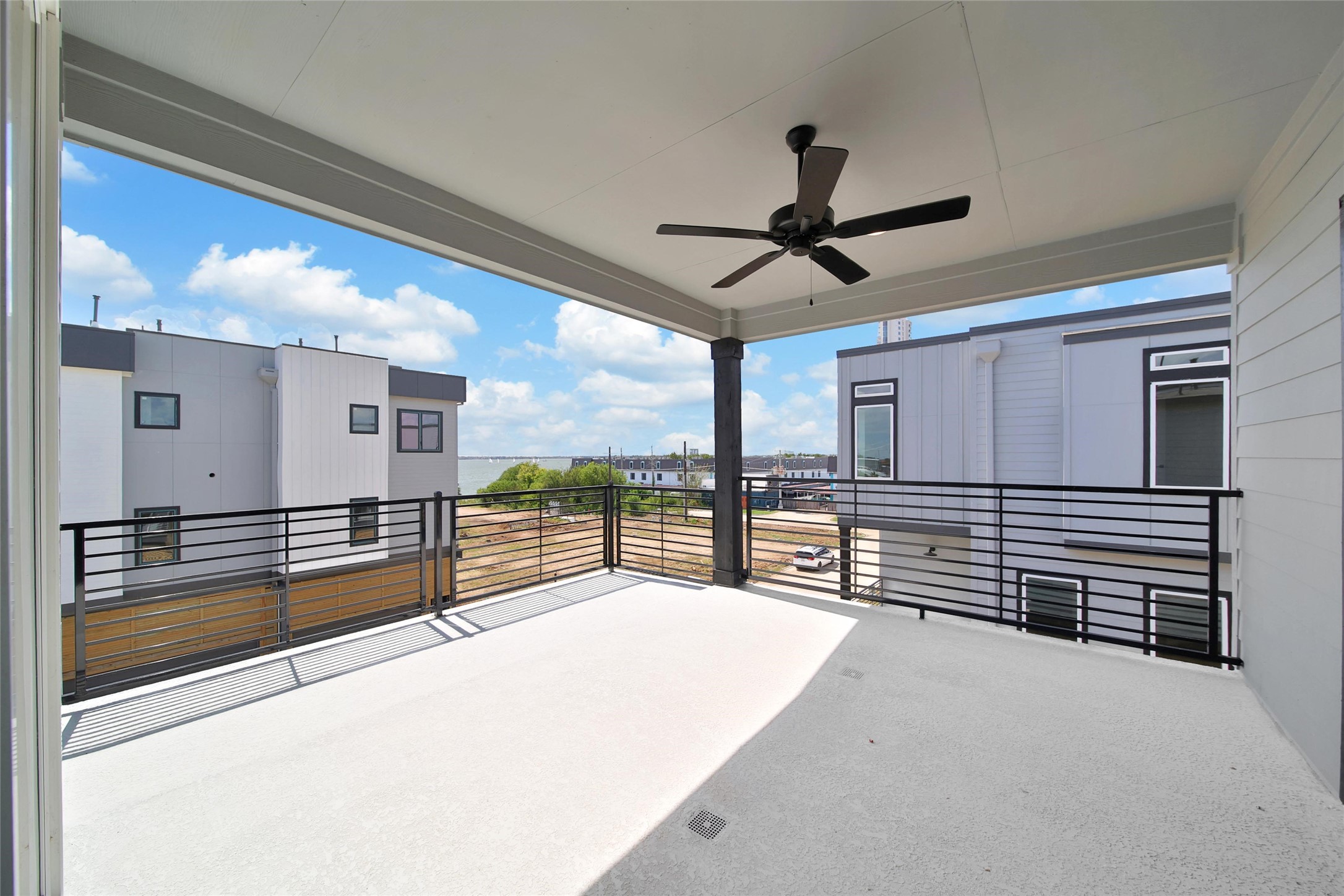 4404 Anthony Court Lane Seabrook, TX 77586 - Photo 26 of 36 a view of a kitchen with furniture and a large window