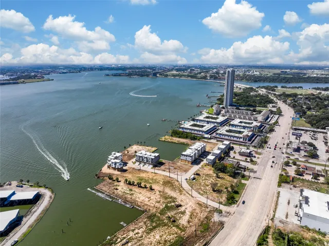 $754,990 | 4404 Anthony Court Lane, Seabrook, TX 77586