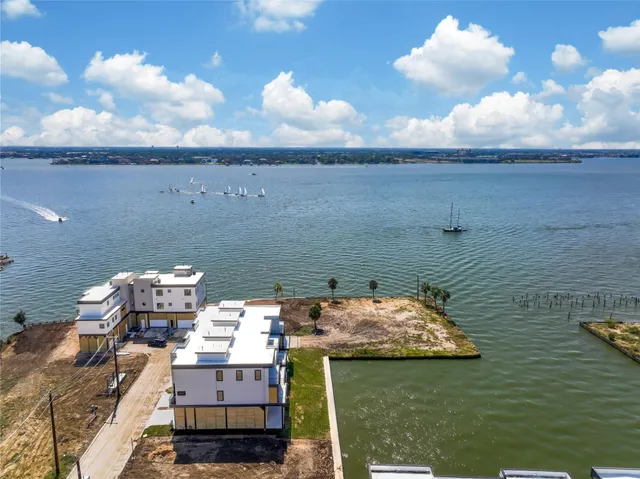 $754,990 | 4404 Anthony Court Lane, Seabrook, TX 77586