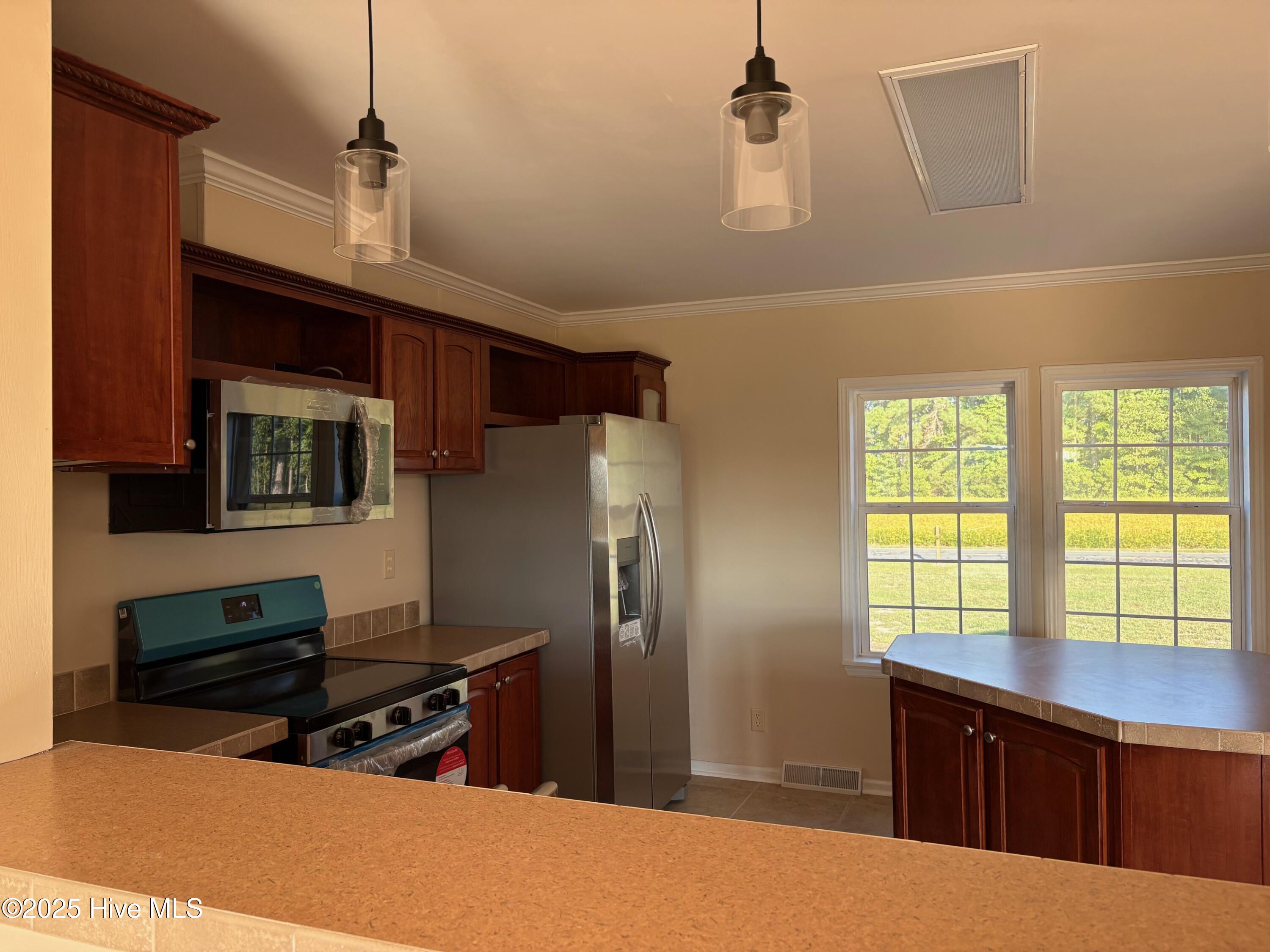 419 Shadneck Road Elizabeth City, NC 27909 - Photo 13 of 37 419 Kitchen 1