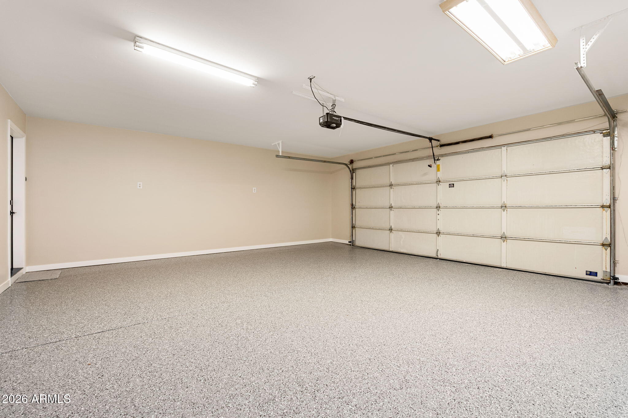 304 North Trailwood Road Payson, AZ 85541 - Photo 10 of 12 a view of a garage