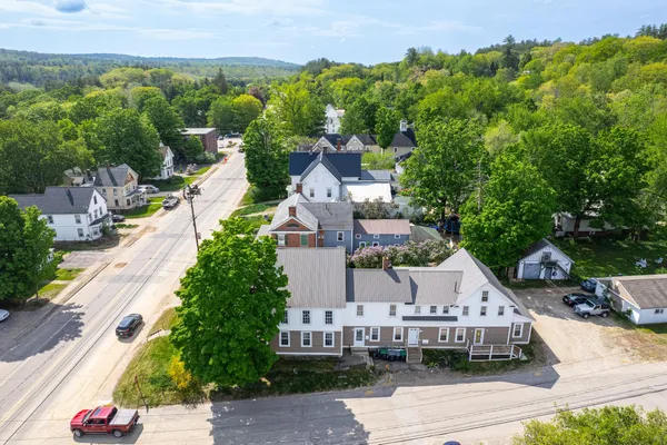 $1,650 | 155 South Main Street, Unit 3, Franklin, NH 03235