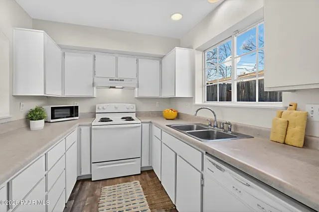 $350,000 | 741 Gail Gardner Way, Unit B, Prescott, AZ 86305