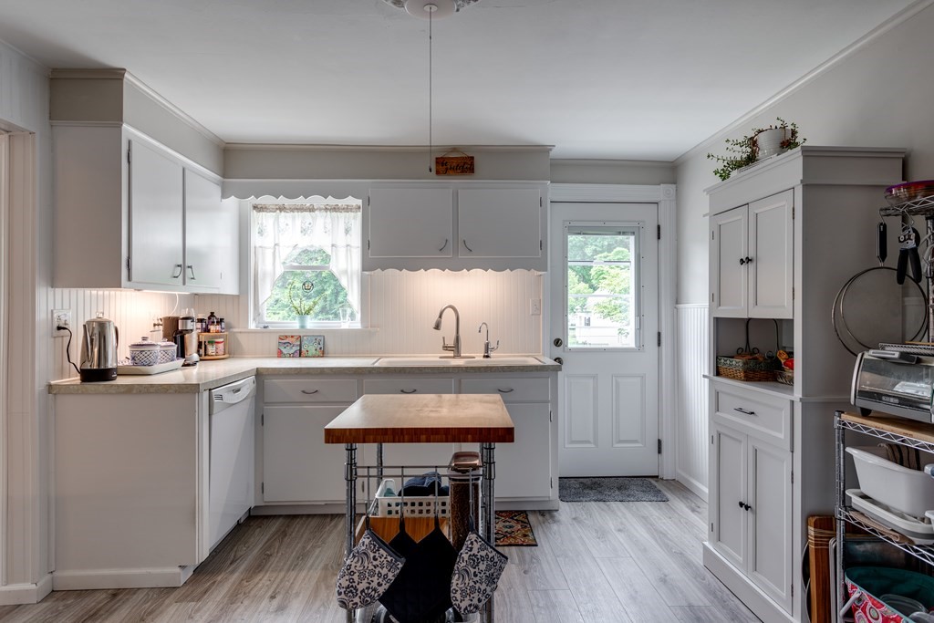 1383 Providence Road, Unit 1383 Northbridge, MA 01588 - Photo 9 of 22