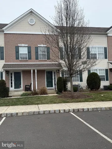 $2,200 | 3002 Creekside Court, Unit 40, Warrington, PA 18976
