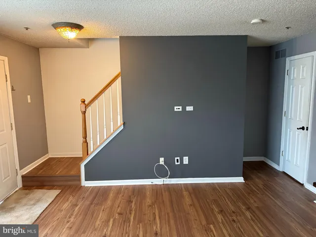 $2,200 | 3002 Creekside Court, Unit 40, Warrington, PA 18976