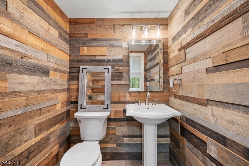 294 New Road Montague, NJ 07827 - Photo 5 of 31