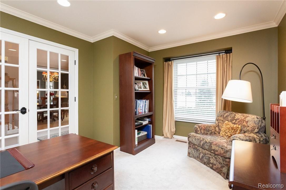 920 Ridgeview Circle Lake Orion, MI 48362 - Photo 4 of 23 15.jpg