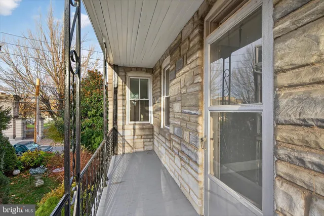 a view of a pathway both side of building
