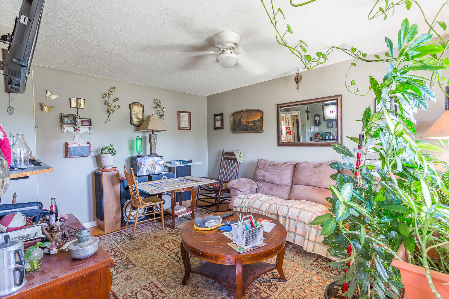 294-296 Mcafee Road Rossville, GA 30741 - Photo 20 of 26 296 Living Room