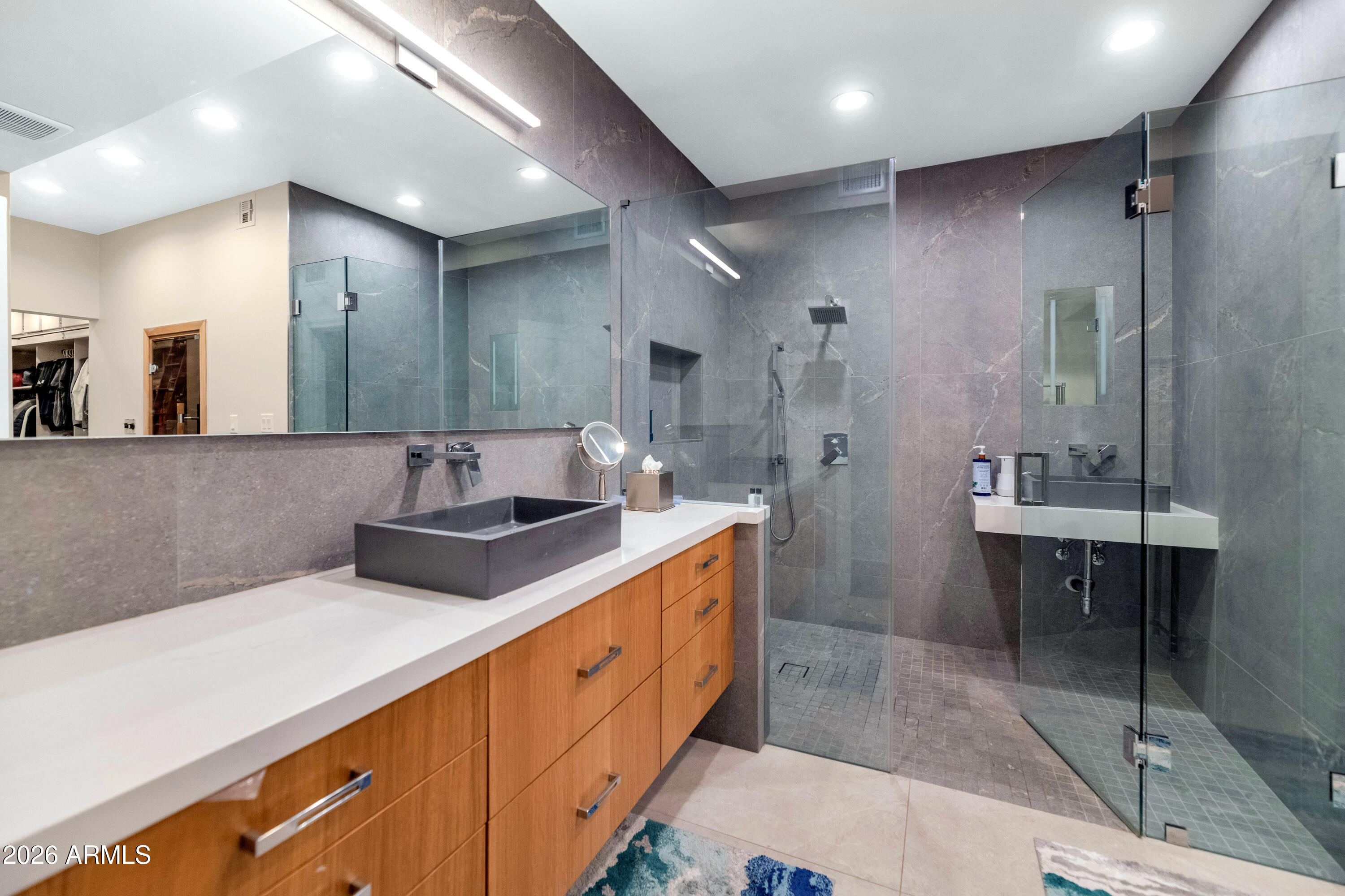 8638 North 84th Street Scottsdale, AZ 85258 - Photo 28 of 49 Second Primary Bath