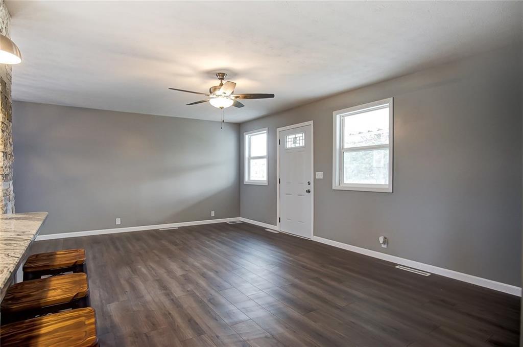 2933 Troy Road Springfield, OH 45504 - Photo 6 of 33