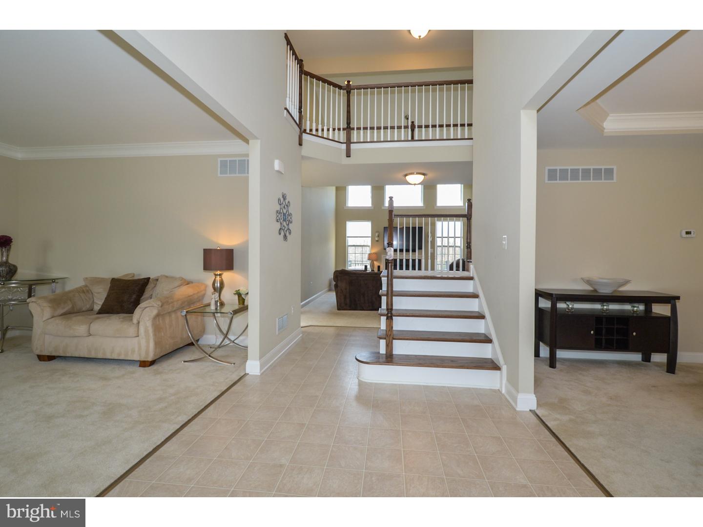 359 Meadow Lane Telford, PA 18969 - Photo 2 of 25 Foyer