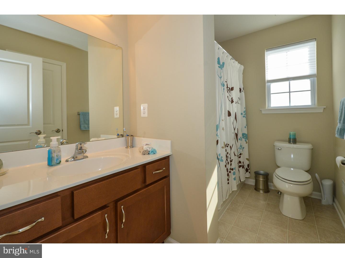 359 Meadow Lane Telford, PA 18969 - Photo 19 of 25 Bathroom