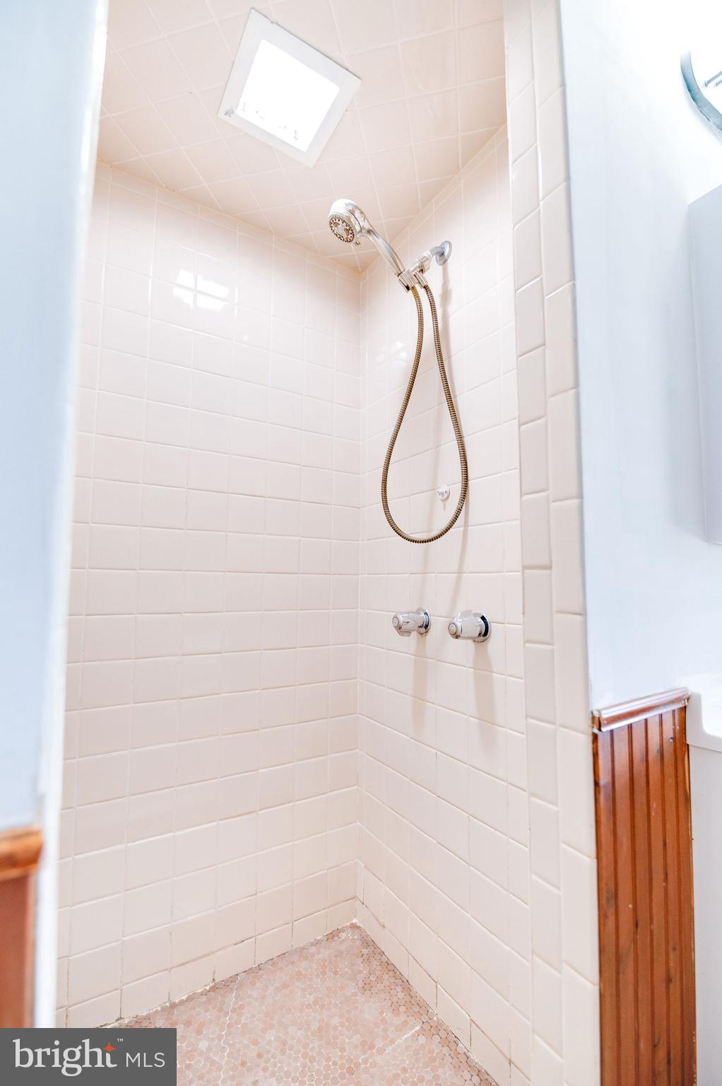 118 Spring Street Woodbury, NJ 08096 - Photo 8 of 22 Full Bath