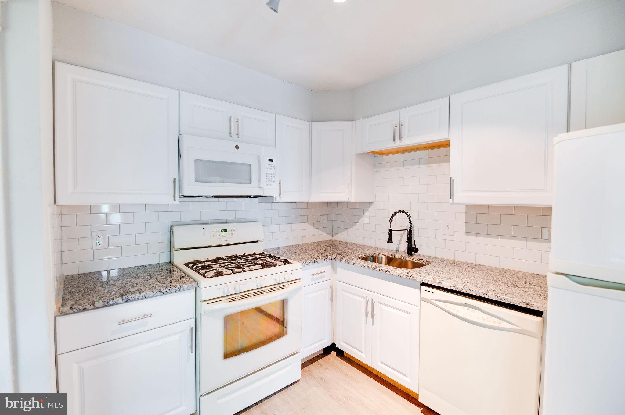 118 Spring Street Woodbury, NJ 08096 - Photo 10 of 22 Kitchen