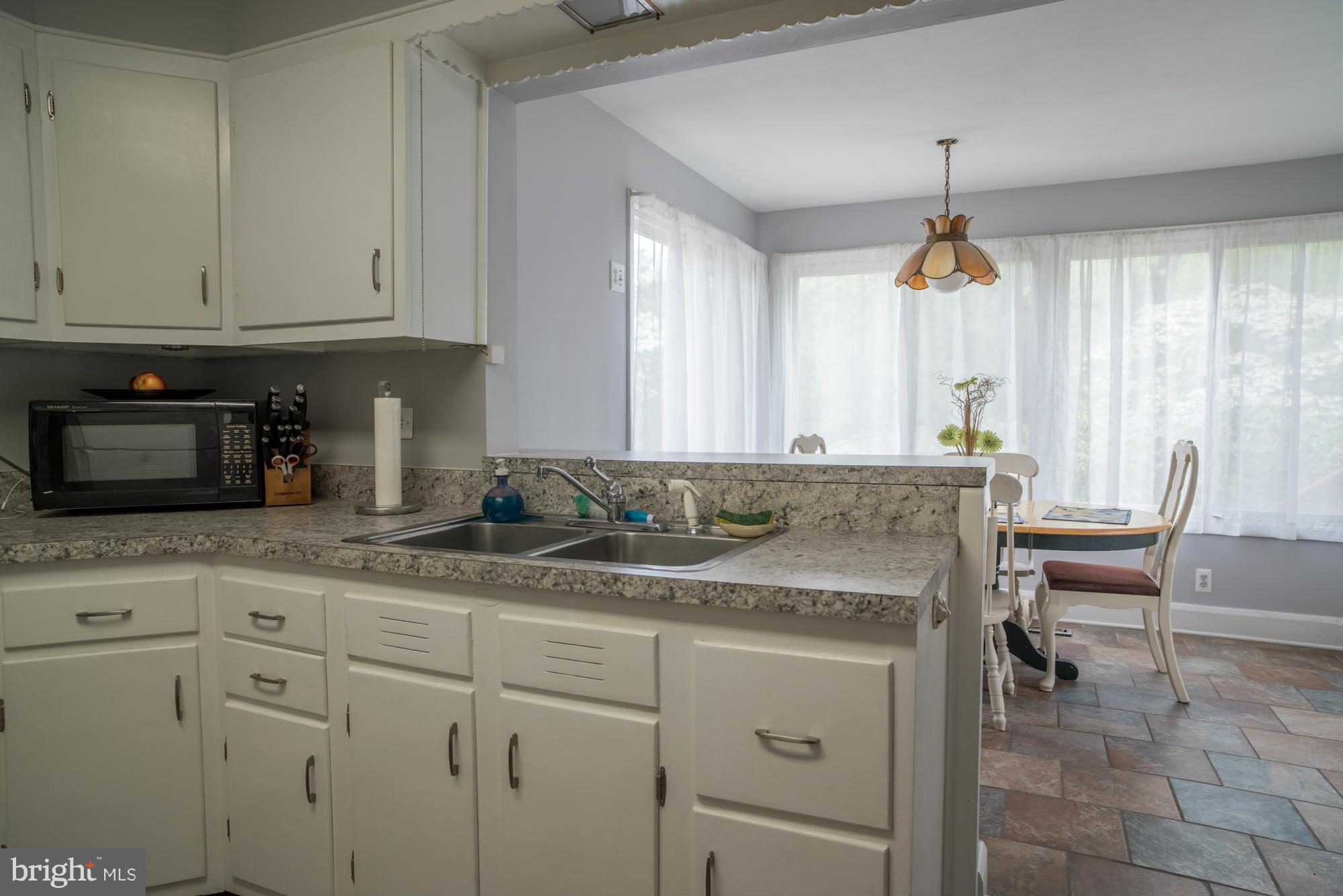 209 Wampler Road Baltimore, MD 21220 - Photo 11 of 30 Kitchen