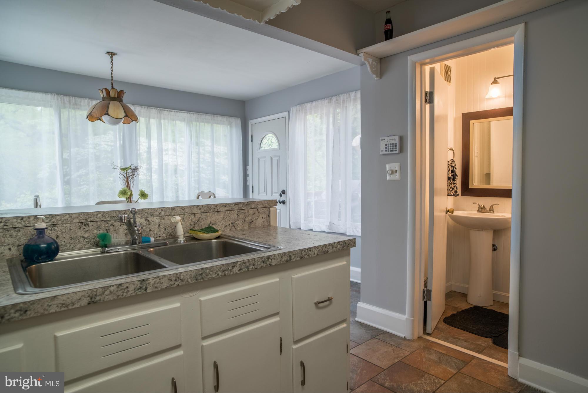 209 Wampler Road Baltimore, MD 21220 - Photo 12 of 30 Kitchen
