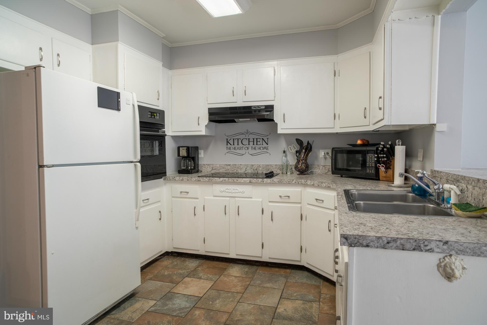 209 Wampler Road Baltimore, MD 21220 - Photo 10 of 30 Kitchen