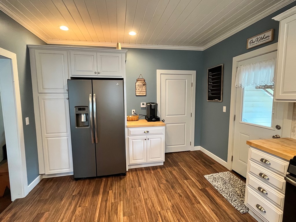 188 Main Street Tidioute, PA 16351 - Photo 4 of 29
