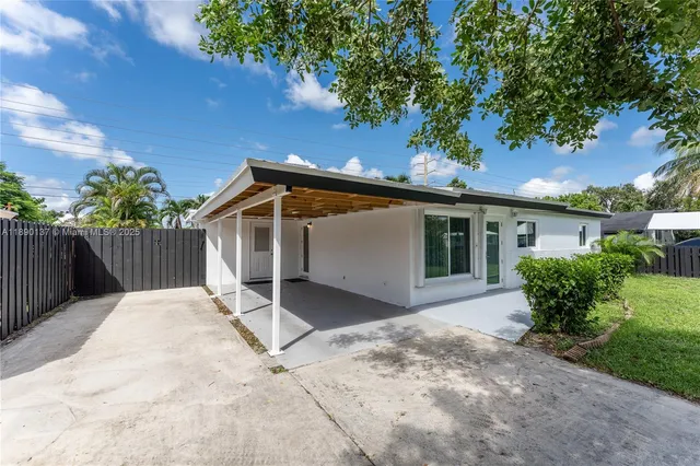 $478,500 | 3036 North 58th Avenue, Hollywood, FL 33021