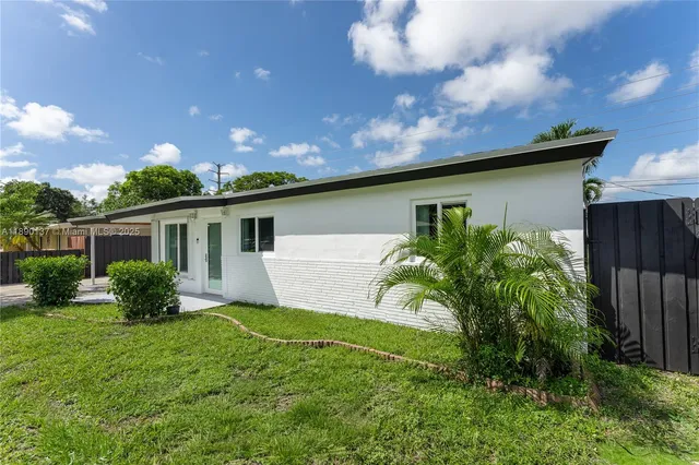 $478,500 | 3036 North 58th Avenue, Hollywood, FL 33021