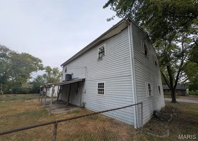 $55,000 | 310 East 5th Street, Cahokia, IL 62206