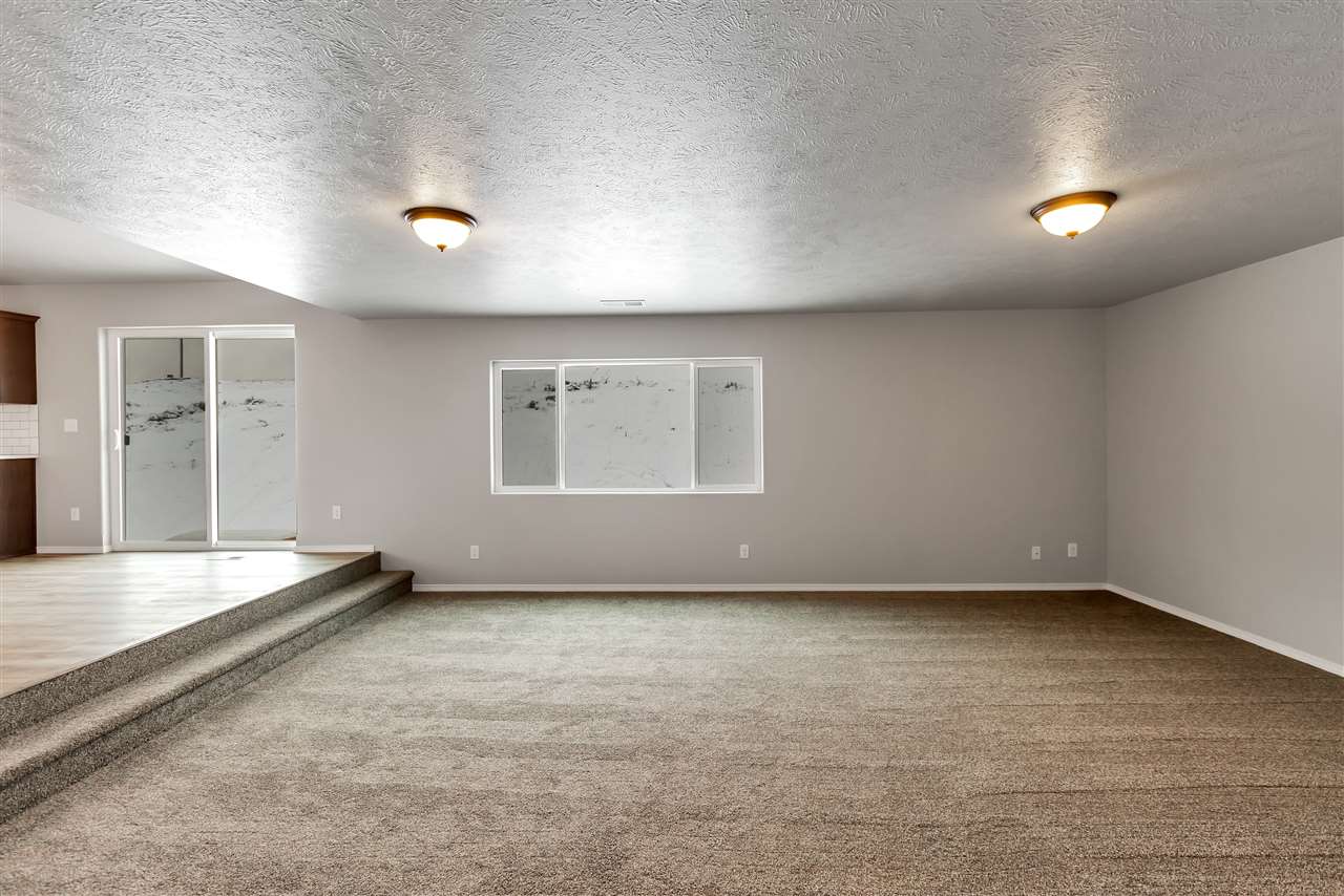 18304 Selkirk Estates Road Greenacres, WA 99016 - Photo 11 of 20 Gallery Image 11