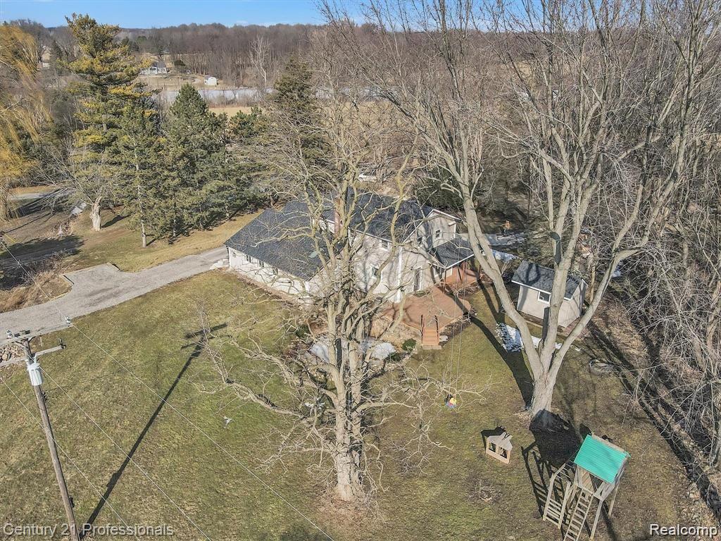 5340 Bishop Road Dryden, MI 48428 - Photo 70 of 82 80-5340-Bishop-Rd-WindowStill-Real-Estate-Photography-80.jpg