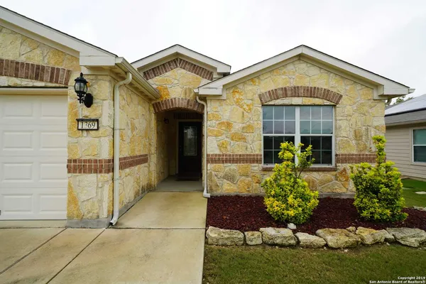 $1,750 | 1369 Wagon Wheel, Schertz, TX 78154