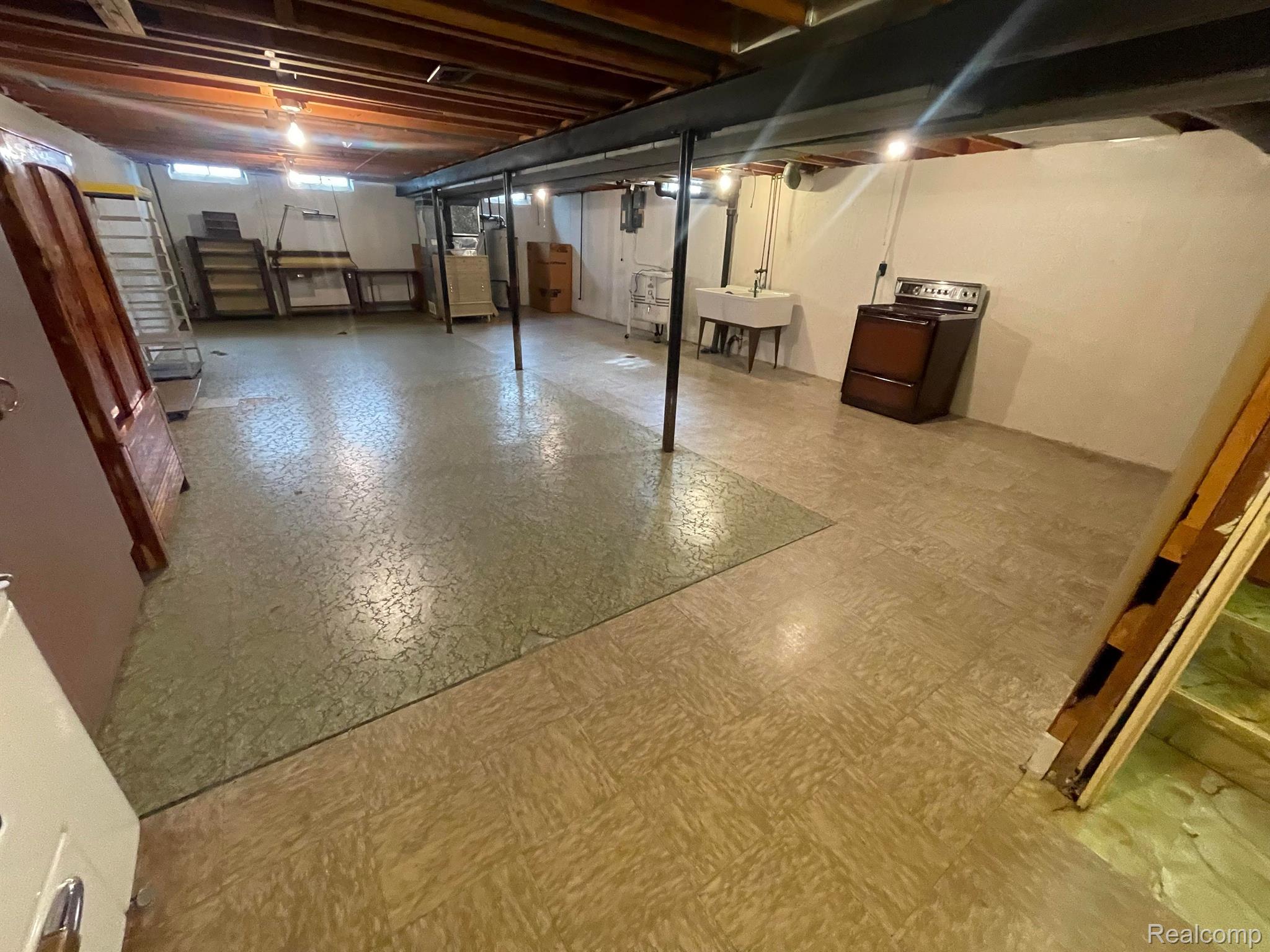 14144 Martin Road Warren, MI 48088 - Photo 11 of 17 Gallery Image 11