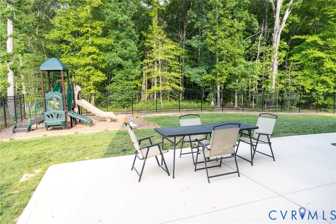 9119 Moldova Road Chesterfield, VA 23832 - Photo 4 of 46