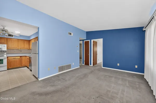 $258,000 | 4 C Lacosta Drive, Clifton Park, NY 12065