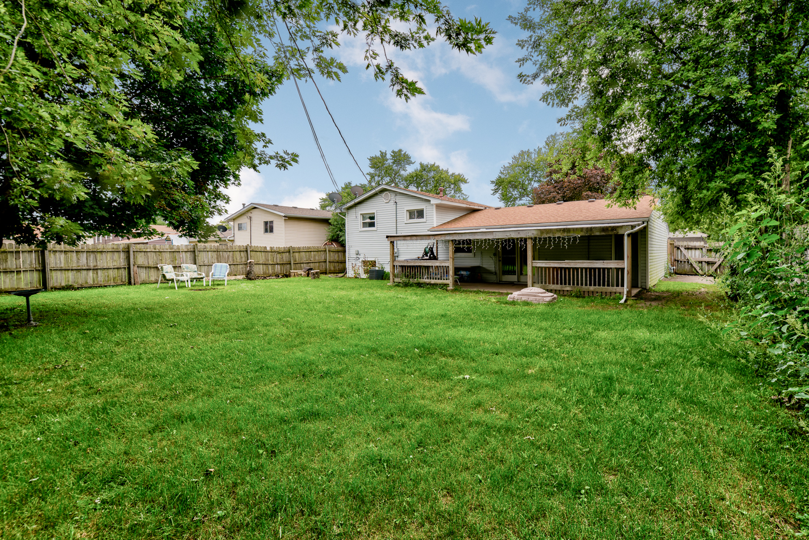 583 Redwood Road Bolingbrook, IL 60440 - Photo 17 of 18
