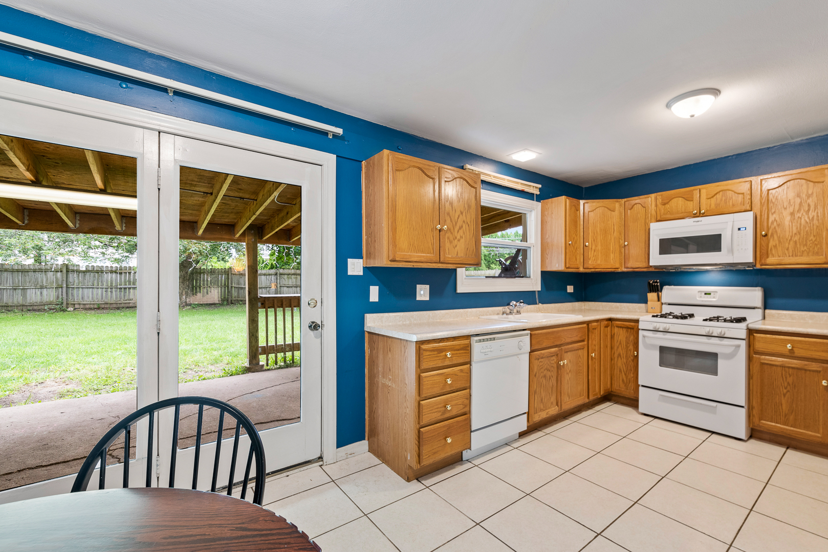 583 Redwood Road Bolingbrook, IL 60440 - Photo 7 of 18