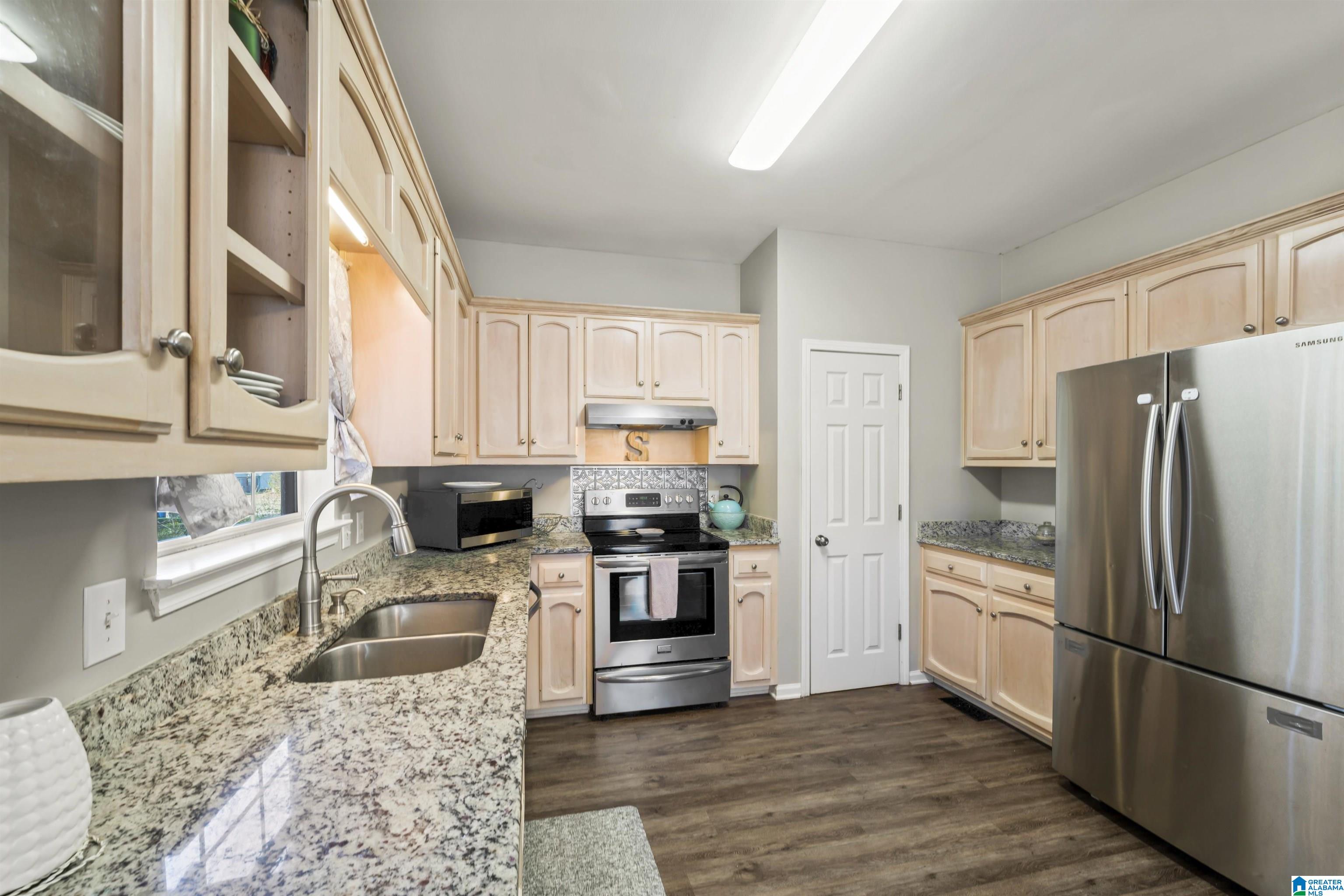200 Hunter Hills Circle Chelsea, AL 35043 - Photo 11 of 35