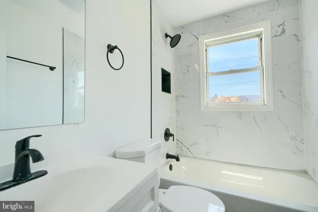 $2,500 | 2204 Redthorn Road, Middle River, MD 21220