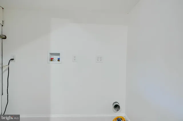 $2,500 | 2204 Redthorn Road, Middle River, MD 21220