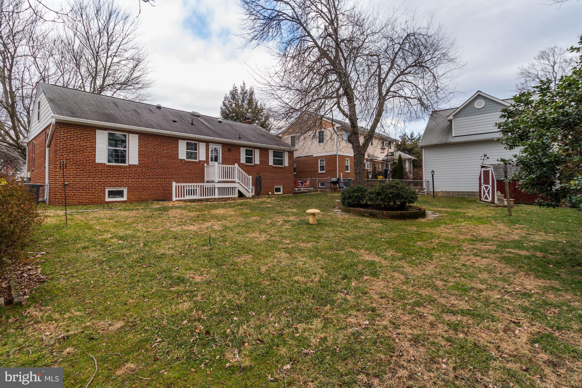 6536 Little Falls Road Arlington, VA 22213 - Photo 25 of 27 Backyard for Fido