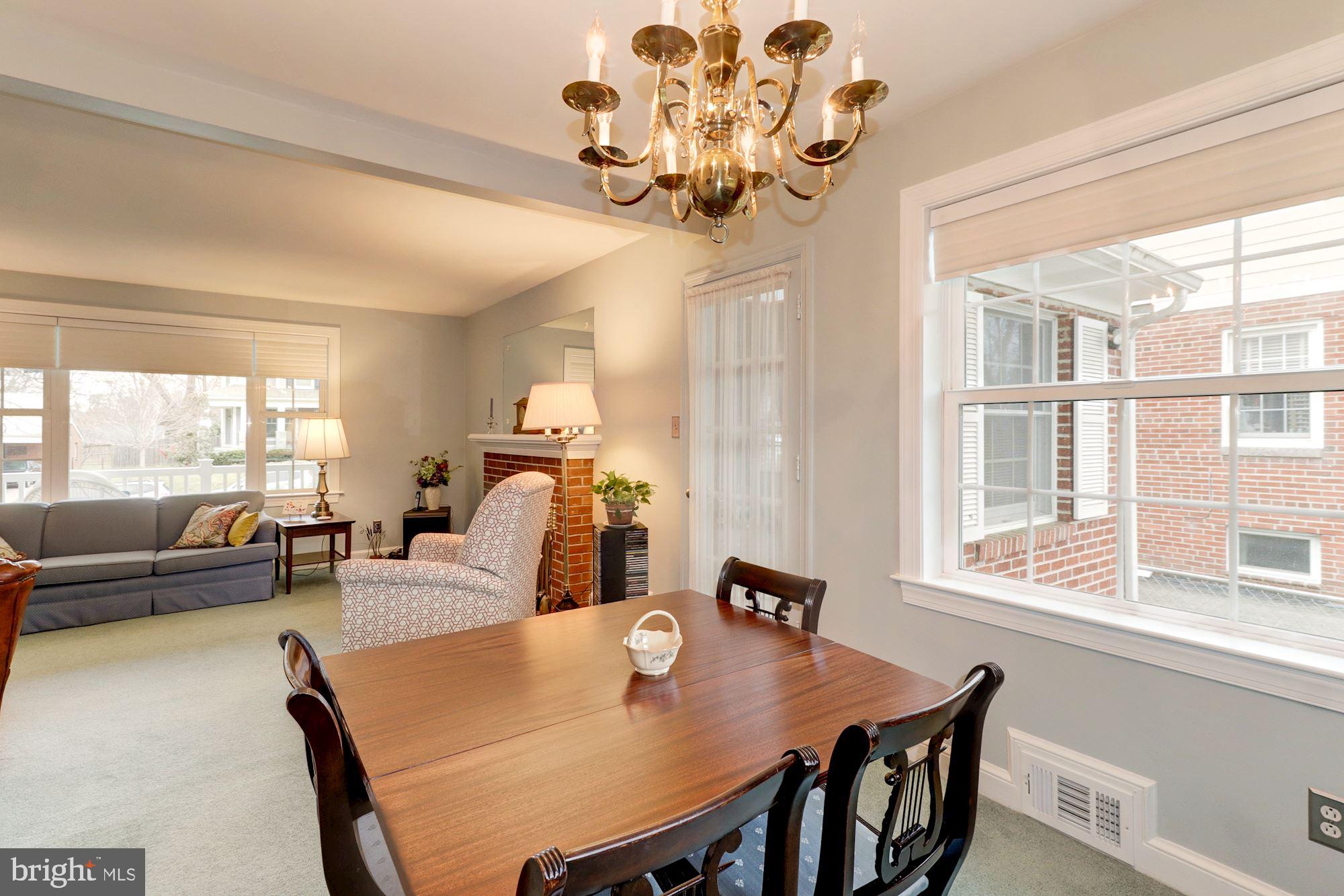 6536 Little Falls Road Arlington, VA 22213 - Photo 8 of 27 Dining Room