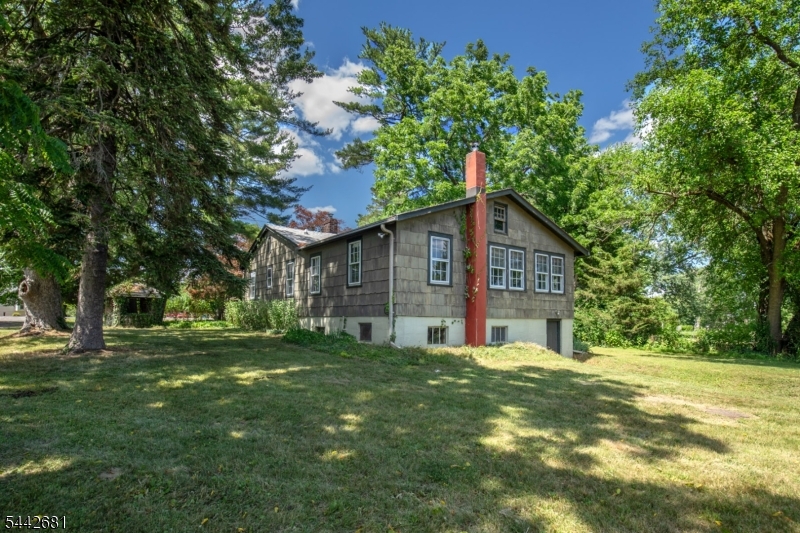 114 Amwell Road Flemington, NJ 08822 - Photo 9 of 31